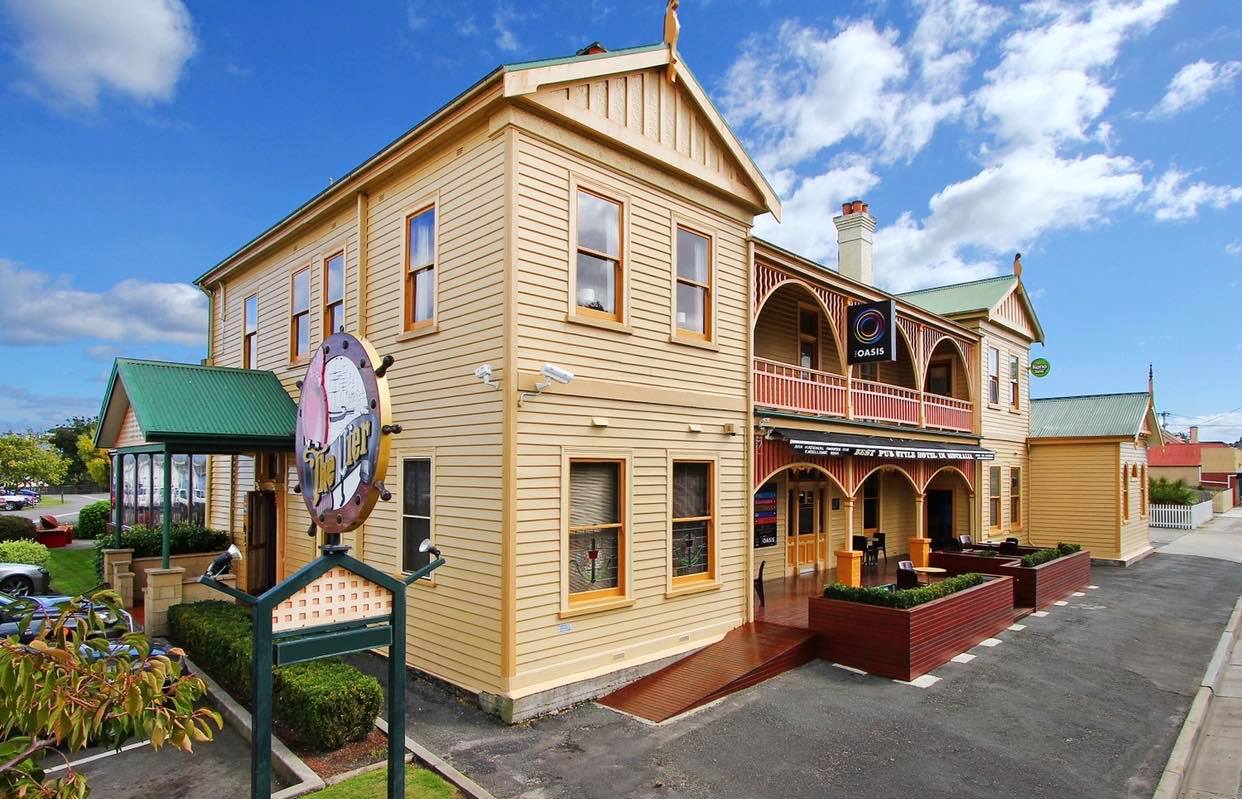 Pier Hotel - George Town, Tasmania