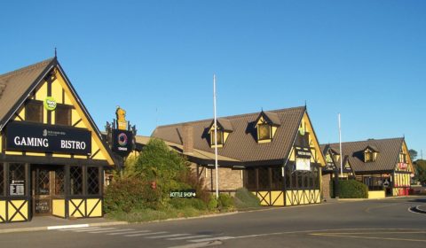 Olde Tudor Hotel - Prospect, Tasmania