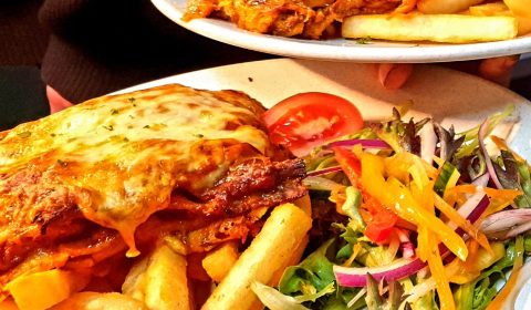 Carrick Inn Hotel Parmi