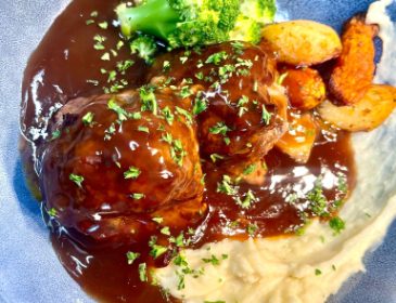 Rissoles & Mash at the Tramms Bistro - Park Hotel, Launceston